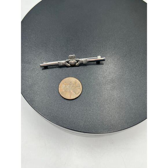 Sterling Silver Vintage AU Maker Irish Heart Hand Crown Claddagh Bar Brooch - Picture 7 of 7